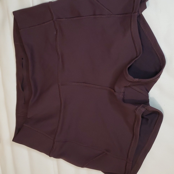 Lululemon in movement shorts - Picture 4 of 5